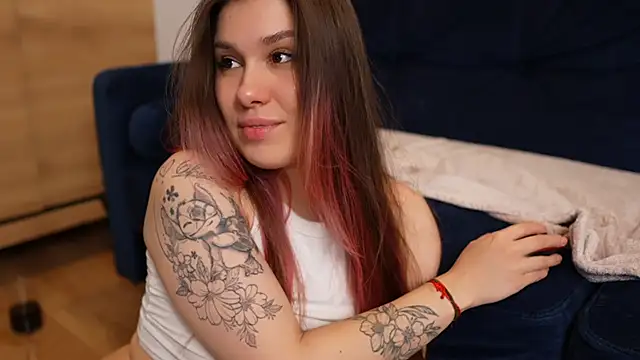 Вебкам-шоу BellaBlush03