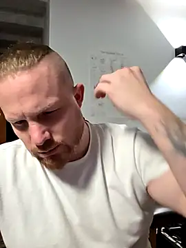 kylie_blck: απευθείας συνομιλία ΧΧΧ