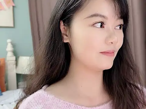 sarah111's Live XXX Chat