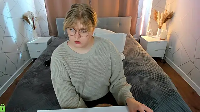 luna_c0ra Live XXX Chat