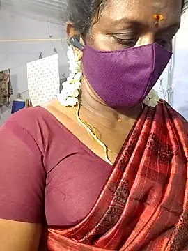 Онлайн чат XXX umashreetamil