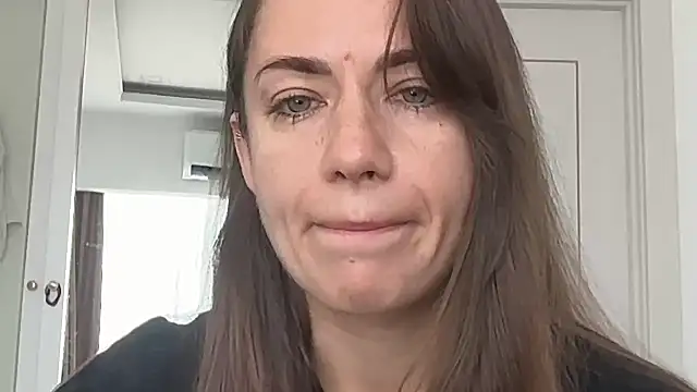 Roriann Live XXX-Chat