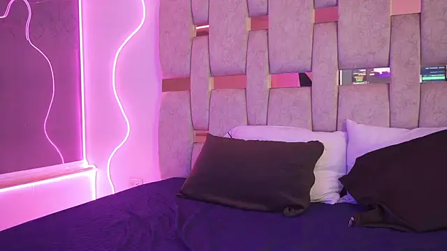 XXX chat uživo modela Petitte_Mussa