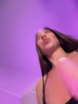 Emma_Cattn Webbikameraesitys