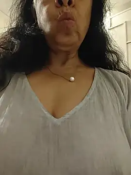 NakedMILFx Show Webcam