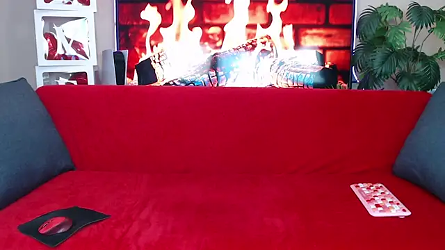 MommyMila84 Adlı Modelin Canlı XXX Sohbeti