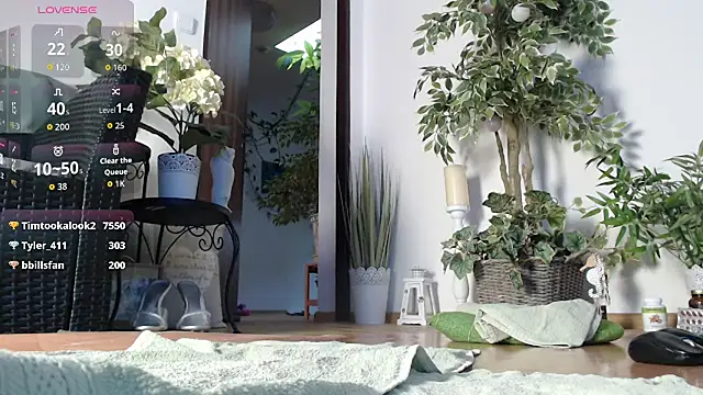 Squirtmania's Live XXX Chat