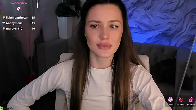 Chat +18 de Aria_Mila ao vivo