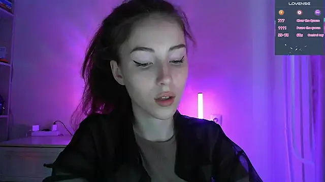 eskatmi's Live XXX Chat