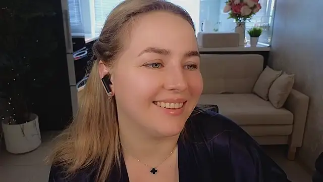 Mira_Mermayd's Live XXX Chat