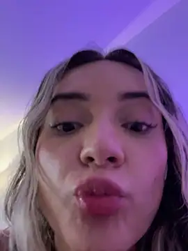 mariablonde's Live XXX Chat