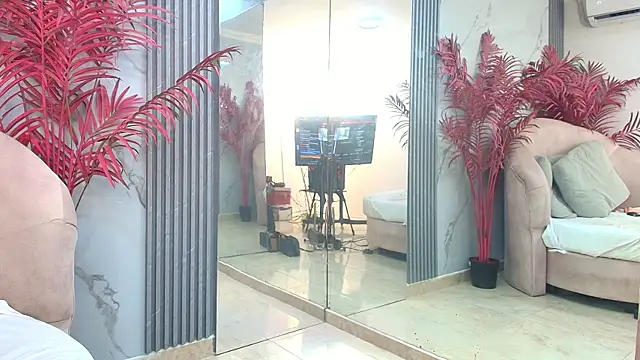 EmmaLebrun 现场XXX聊天