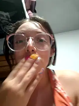 Chatroom XXX en direct de linda-schmidt