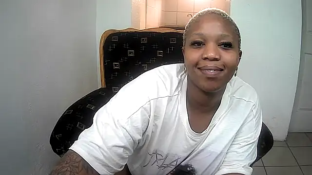 GoldenPussyXOXO Chat XXX in diretta