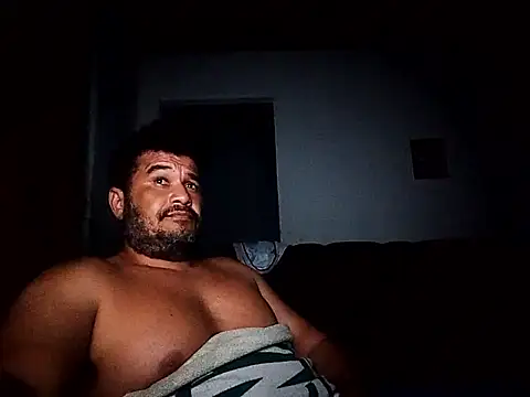 tarra122 Adlı Modelin Canlı XXX Sohbeti