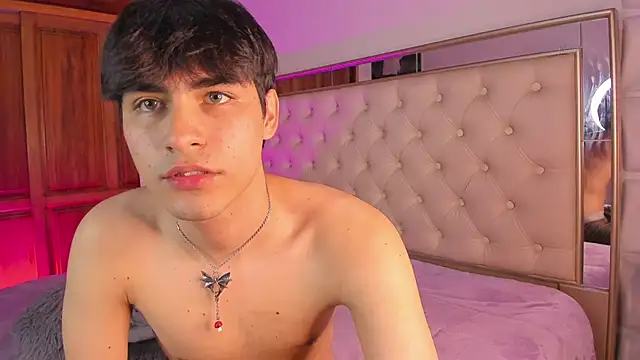 IamJuanJoc: διαδικτυακό σόου στην κάμερα