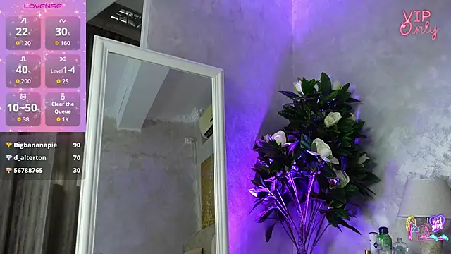 Kasandra_One Chat XXX in diretta