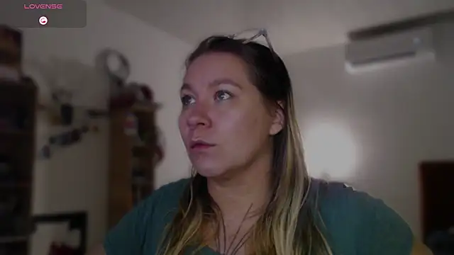 Enotika élő XXX-chatje