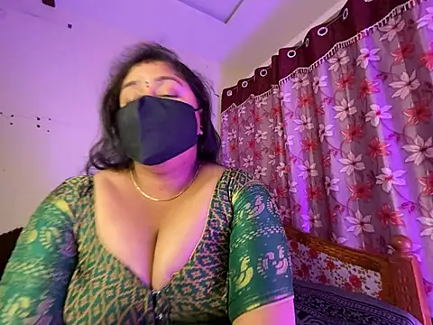 LouleyRaniiのウェブカメラショー