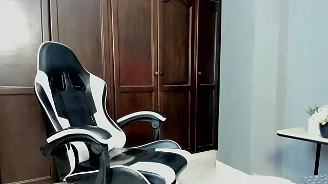 Chat XXX ao vivo de eren_jeager