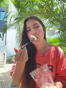 Show modela AleksandraRich na web-kameri