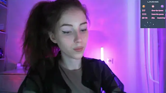 eskatmi's Live XXX Chat