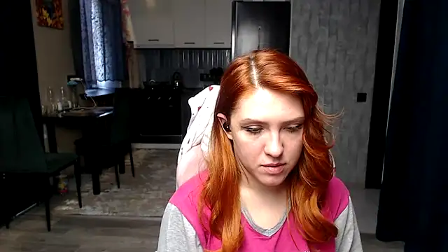 Reginasmilee's Live XXX Chat