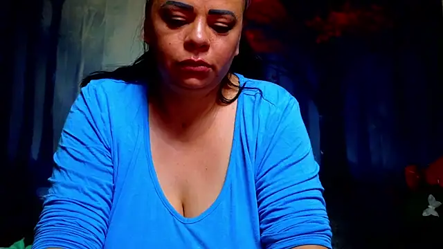 ElizabethEven élő XXX-chatje