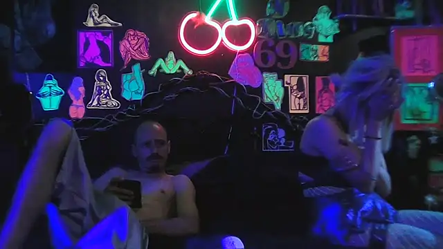 دردشة DaddyAndSplashQueen الجنسية المباشرة