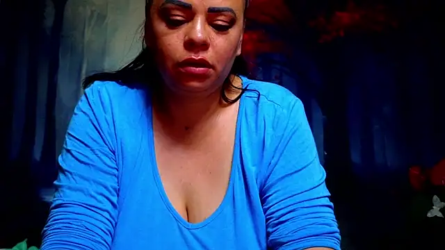 Chat XXX en directo de ElizabethEven