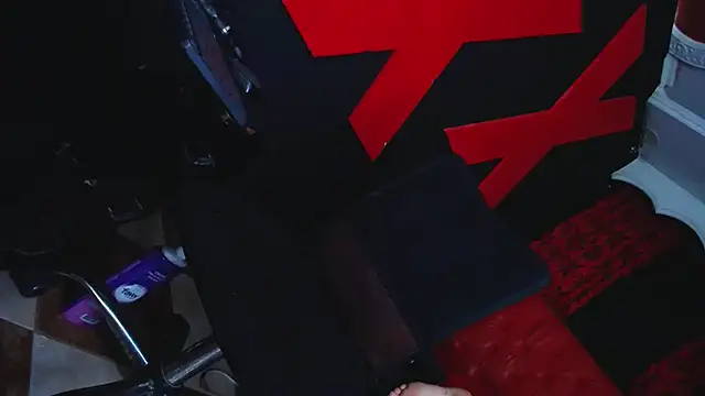 abrilbigcock Live XXX-chat