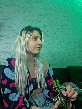 Chat +18 de ScarletCallings_420 ao vivo