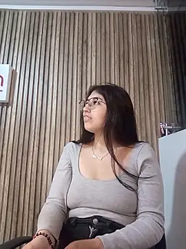 Valk_submissive 即時 XXX 聊天