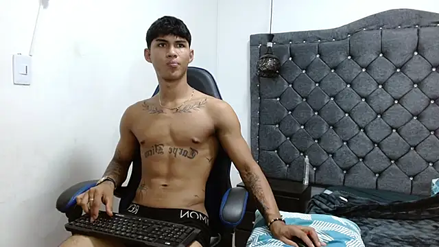 Show de luka_big18 na webcam