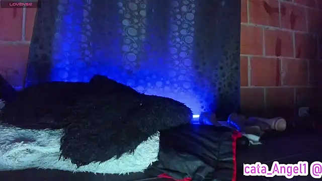 Cata-angel Adlı Modelin Canlı XXX Sohbeti