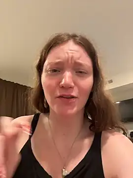 stonerbaby Adlı Modelin Canlı XXX Sohbeti