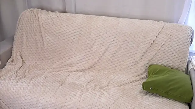 KnittedGoo Live XXX Chat