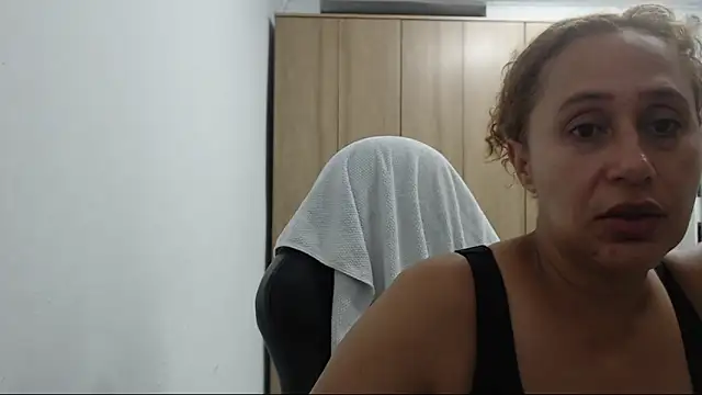 RoxanaLove9 라이브 XXX 채팅