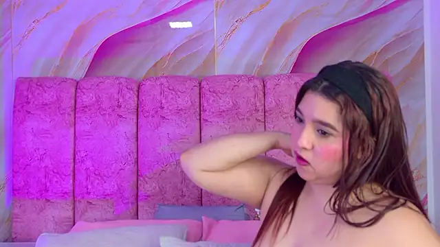 emmacurvy: απευθείας συνομιλία ΧΧΧ