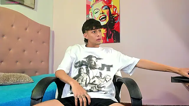 DraxBlade09's Live XXX Chat