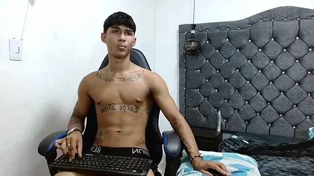 luka_big18 Adlı Modelin Canlı XXX Sohbeti