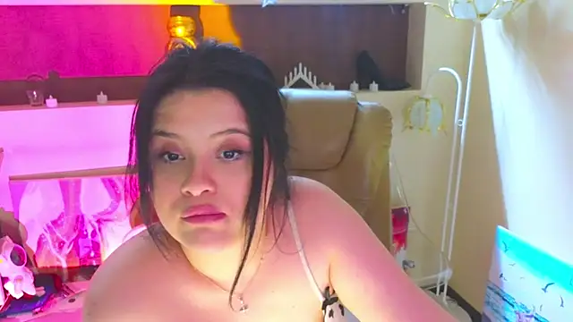 Malika_uAngel Chat XXX in diretta