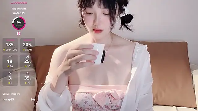 upoo7lt Chat XXX live