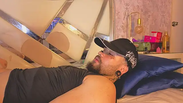 Онлайн чат XXX Benny_and_Mark