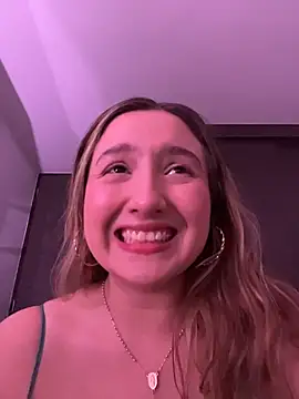 دردشة MoraInFire الجنسية المباشرة