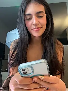 DaphneUwu's Live XXX Chat