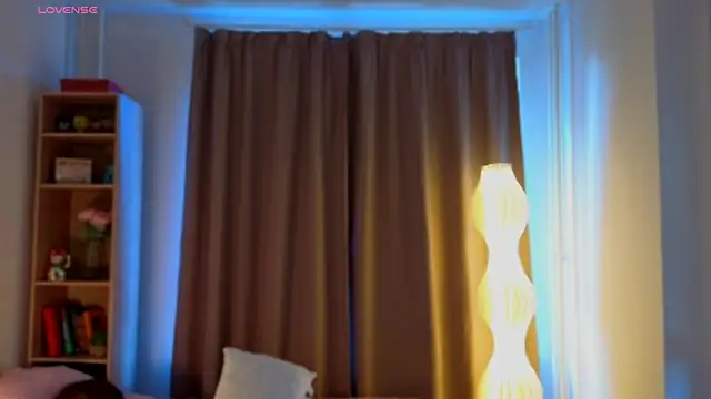 MilenaSaint élő XXX-chatje