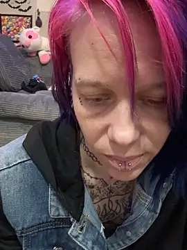 Toxii- Chat XXX in diretta