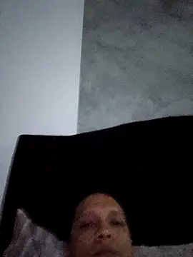 danx26: διαδικτυακό σόου στην κάμερα