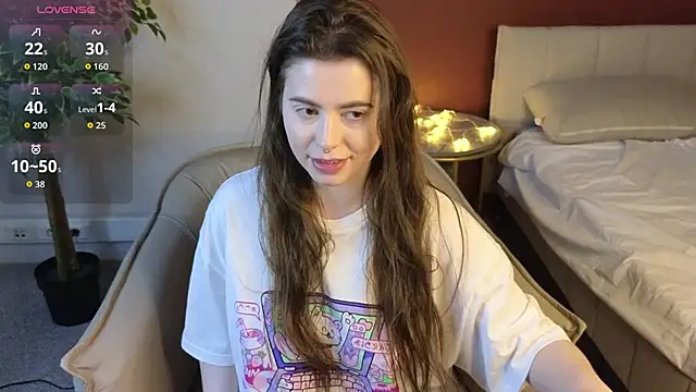 LovingWhisperr Chat XXX live